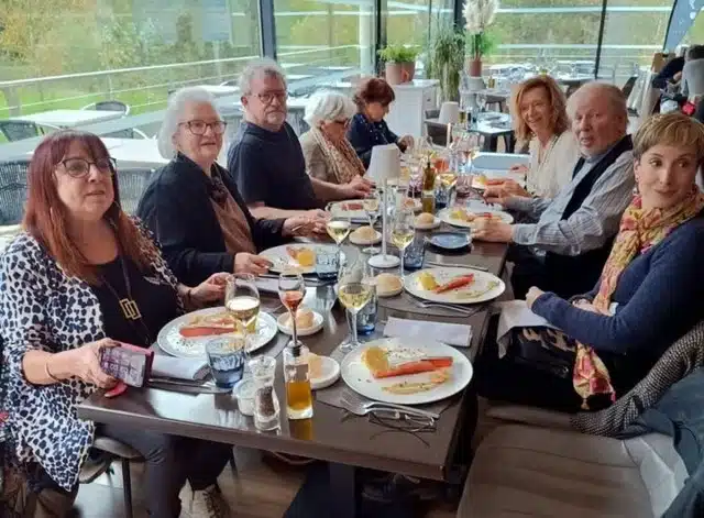 Se retrouver autour de lieux culturels ou conviviaux Se retrouver autour de lieux culturels ou conviviaux